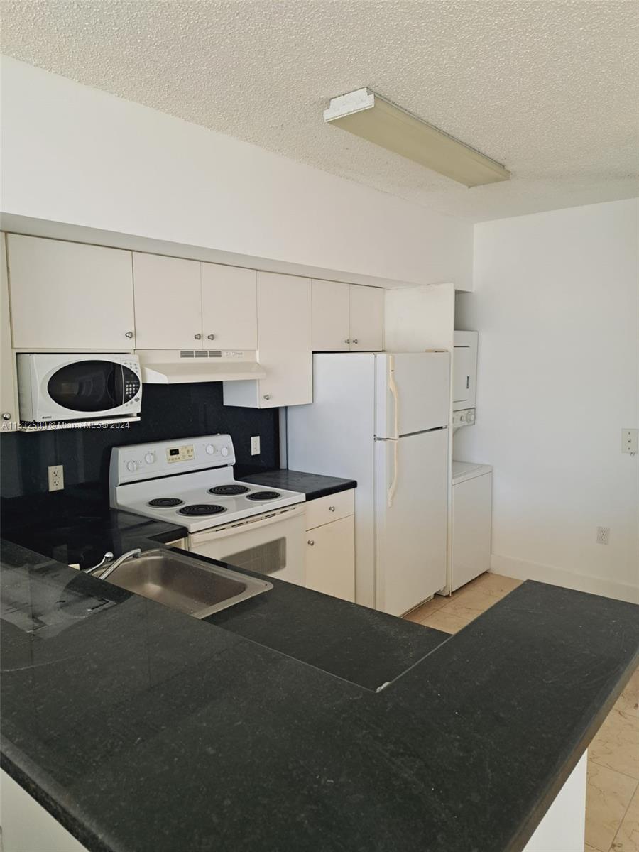 BLUE LAGOON CONDO - Residential Lease