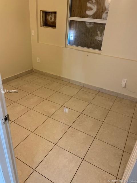 COLLEGE PARK - Residential Lease