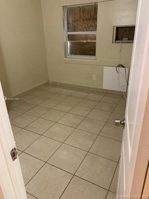 COLLEGE PARK - Residential Lease