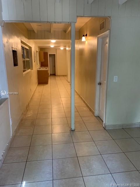 COLLEGE PARK - Residential Lease