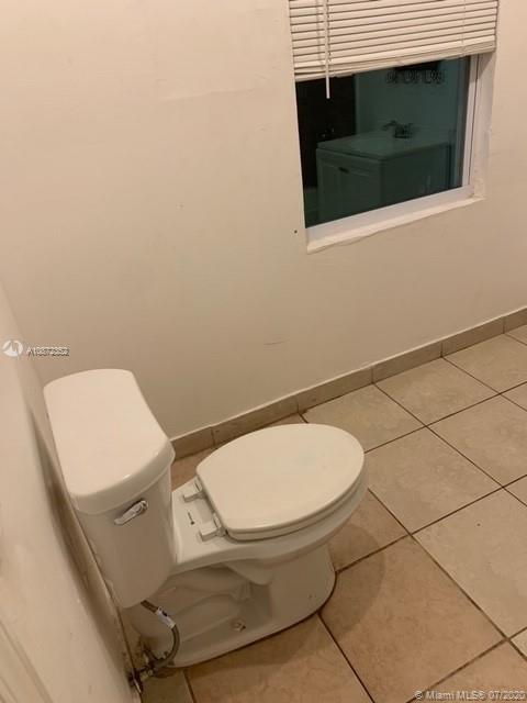 COLLEGE PARK - Residential Lease