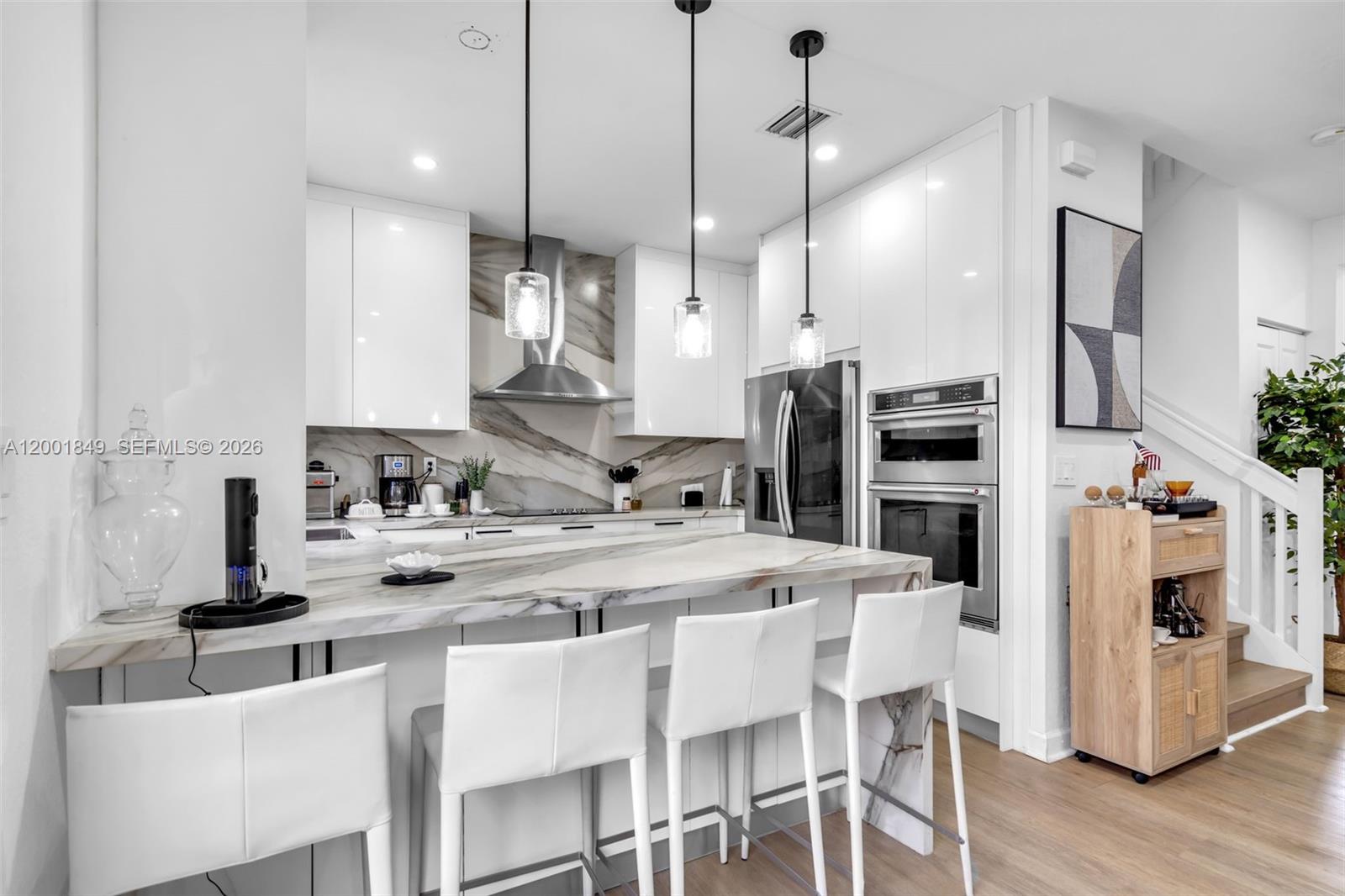 VIA VENTURA NEIGHBORHOOD - Residential