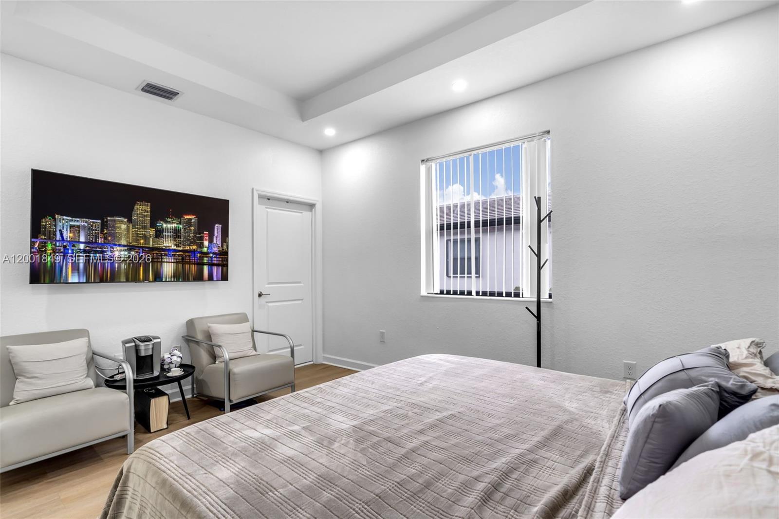 VIA VENTURA NEIGHBORHOOD - Residential