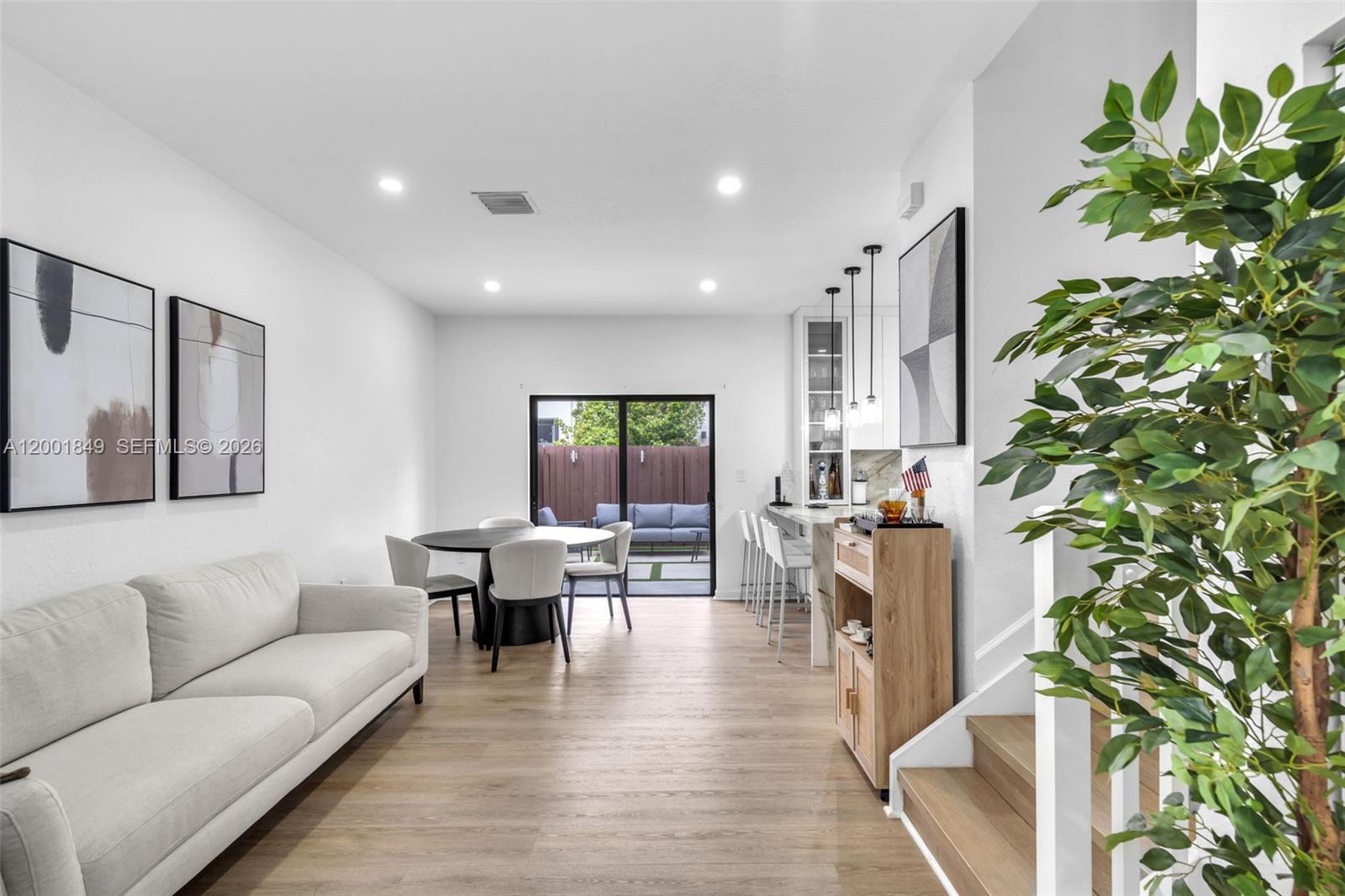 VIA VENTURA NEIGHBORHOOD - Residential