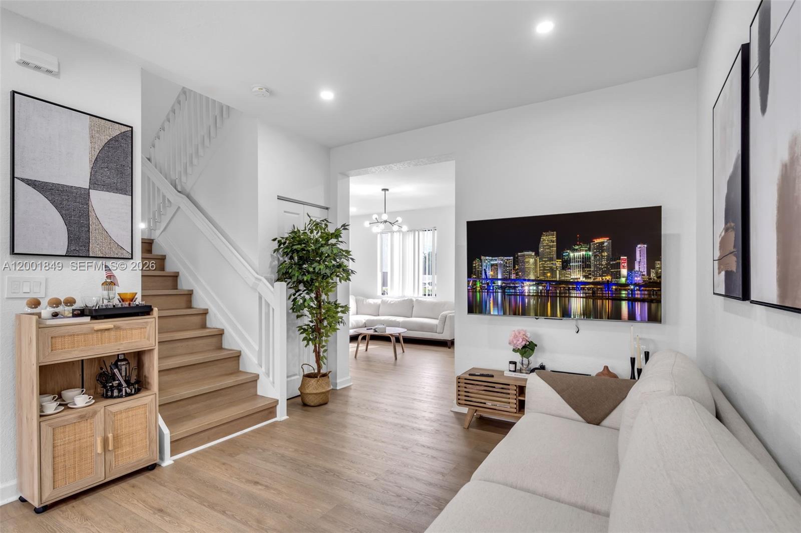 VIA VENTURA NEIGHBORHOOD - Residential