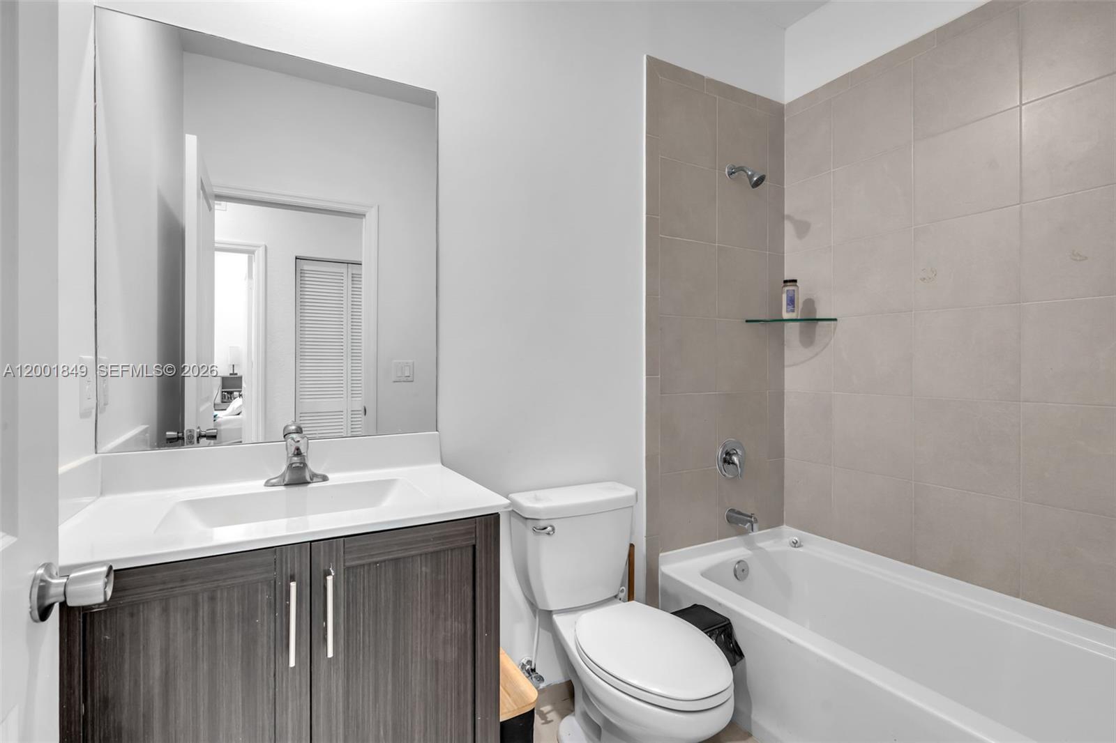 VIA VENTURA NEIGHBORHOOD - Residential