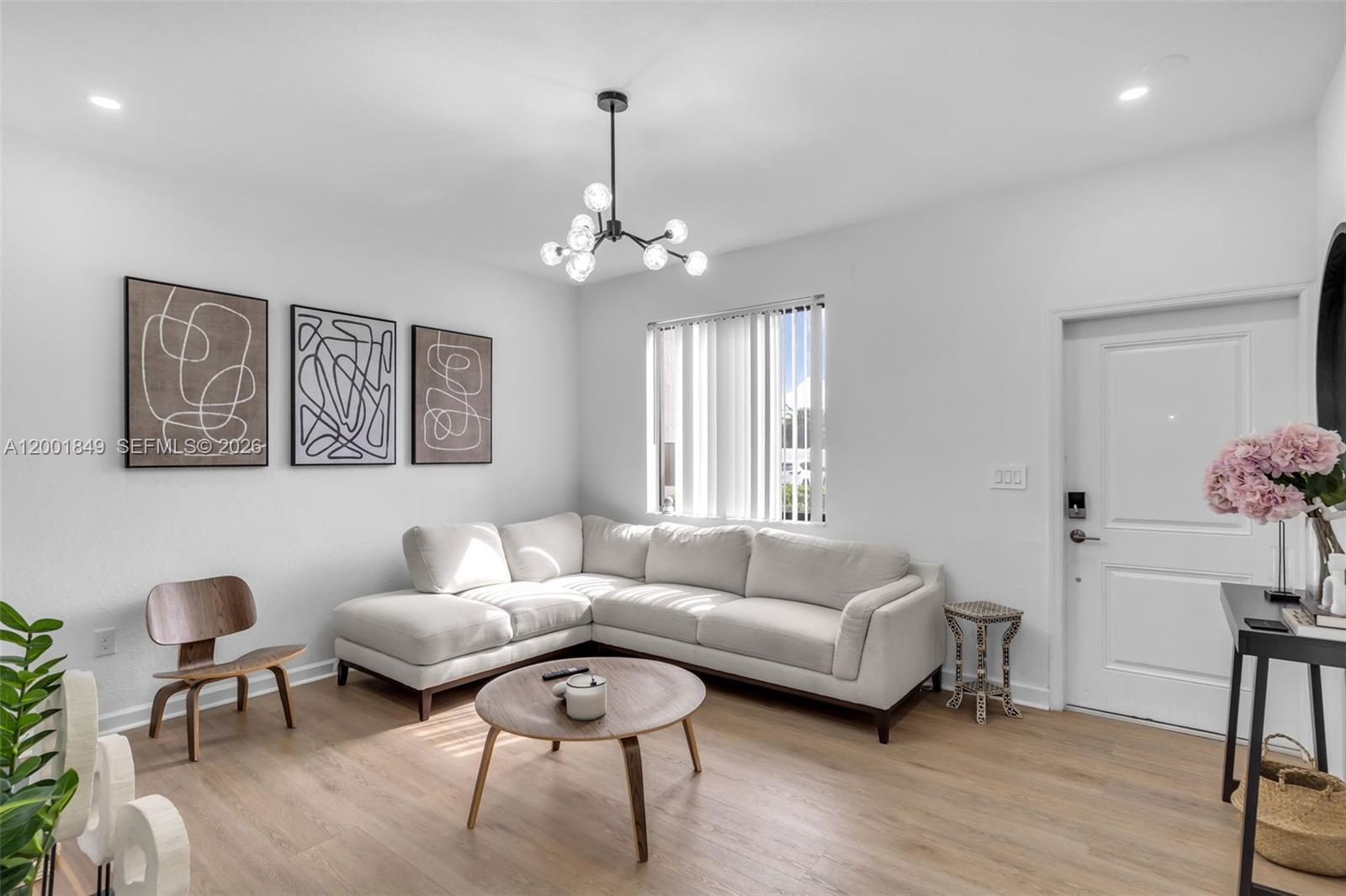 VIA VENTURA NEIGHBORHOOD - Residential