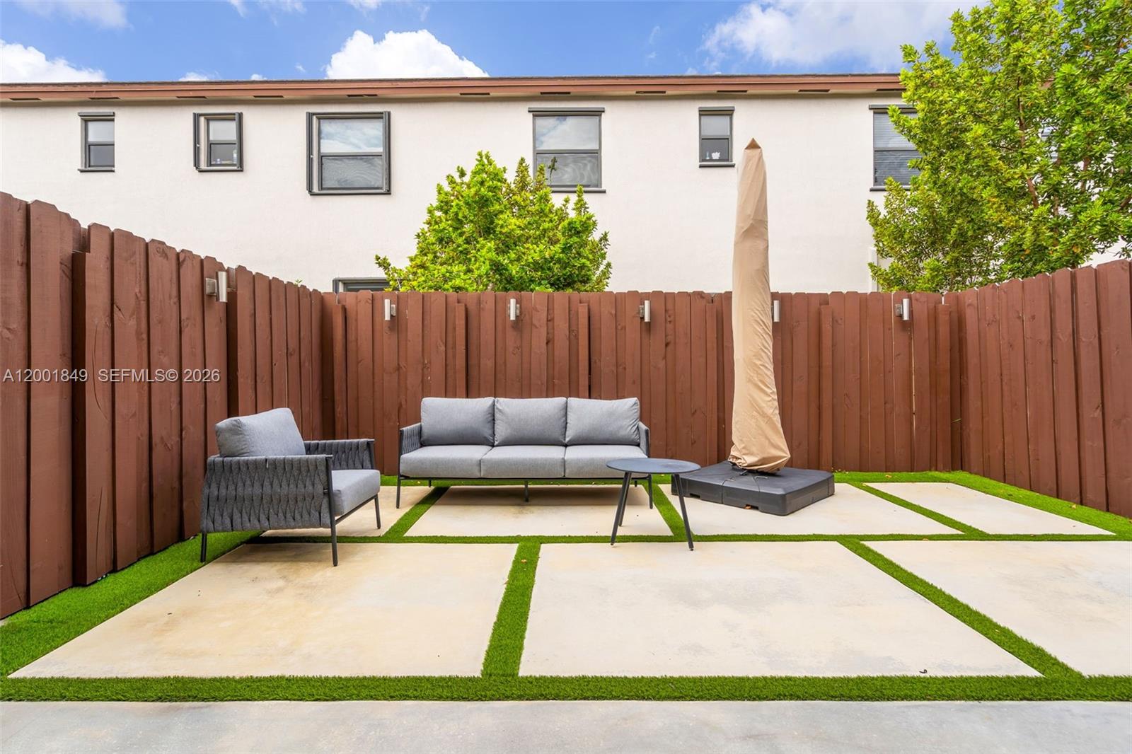 VIA VENTURA NEIGHBORHOOD - Residential