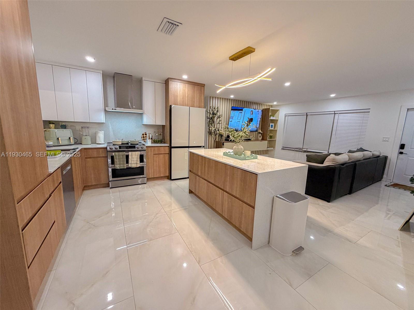 CORAL SPRINGS SUB NO 1 - Residential Lease