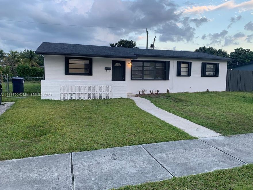 Completely remodeled house ready for new tenants, 4 bedrooms, 2 bathrooms. This will rent fast.