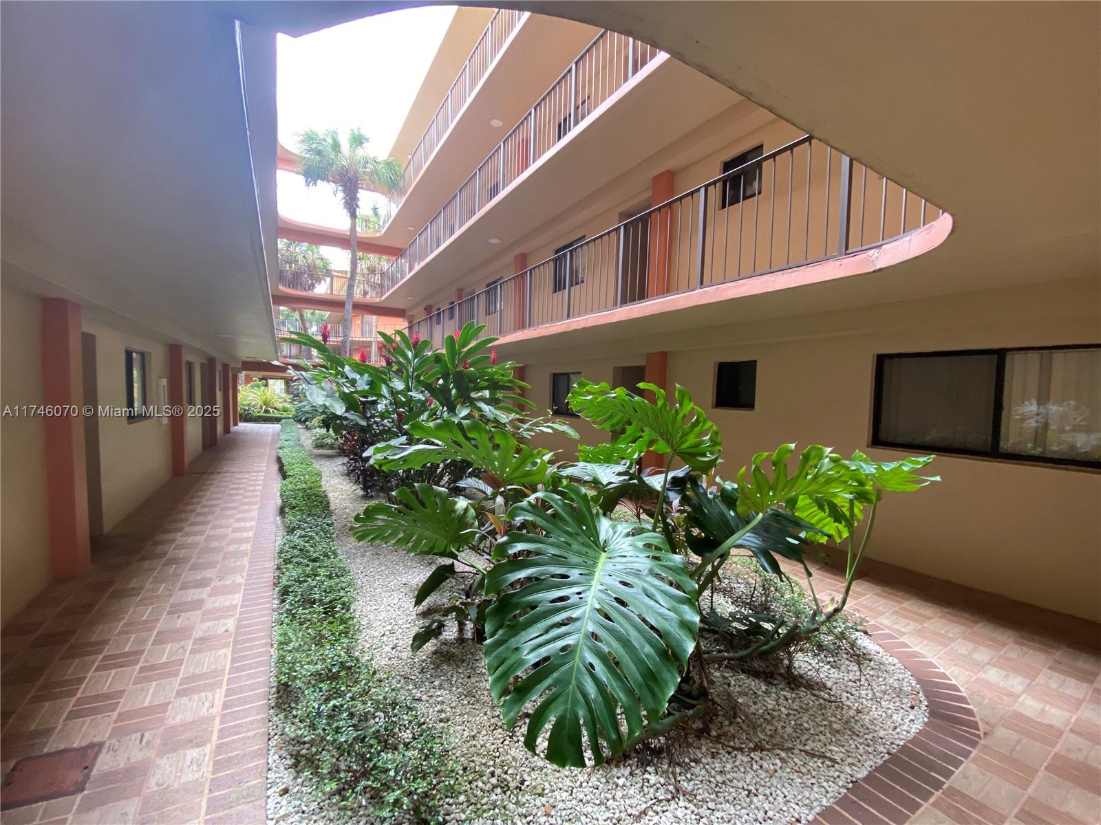 HORIZONS WEST - Residential