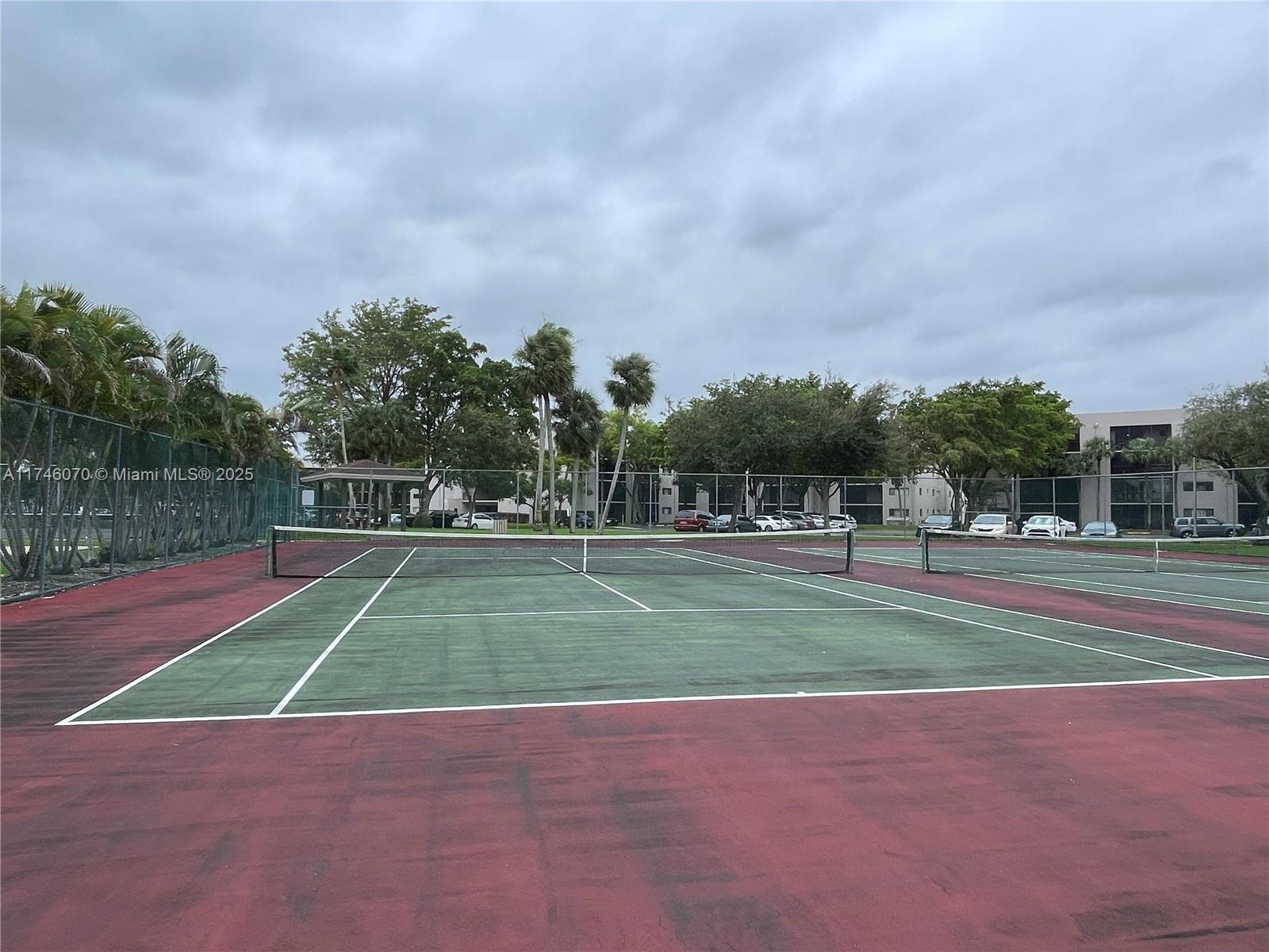 HORIZONS WEST - Residential