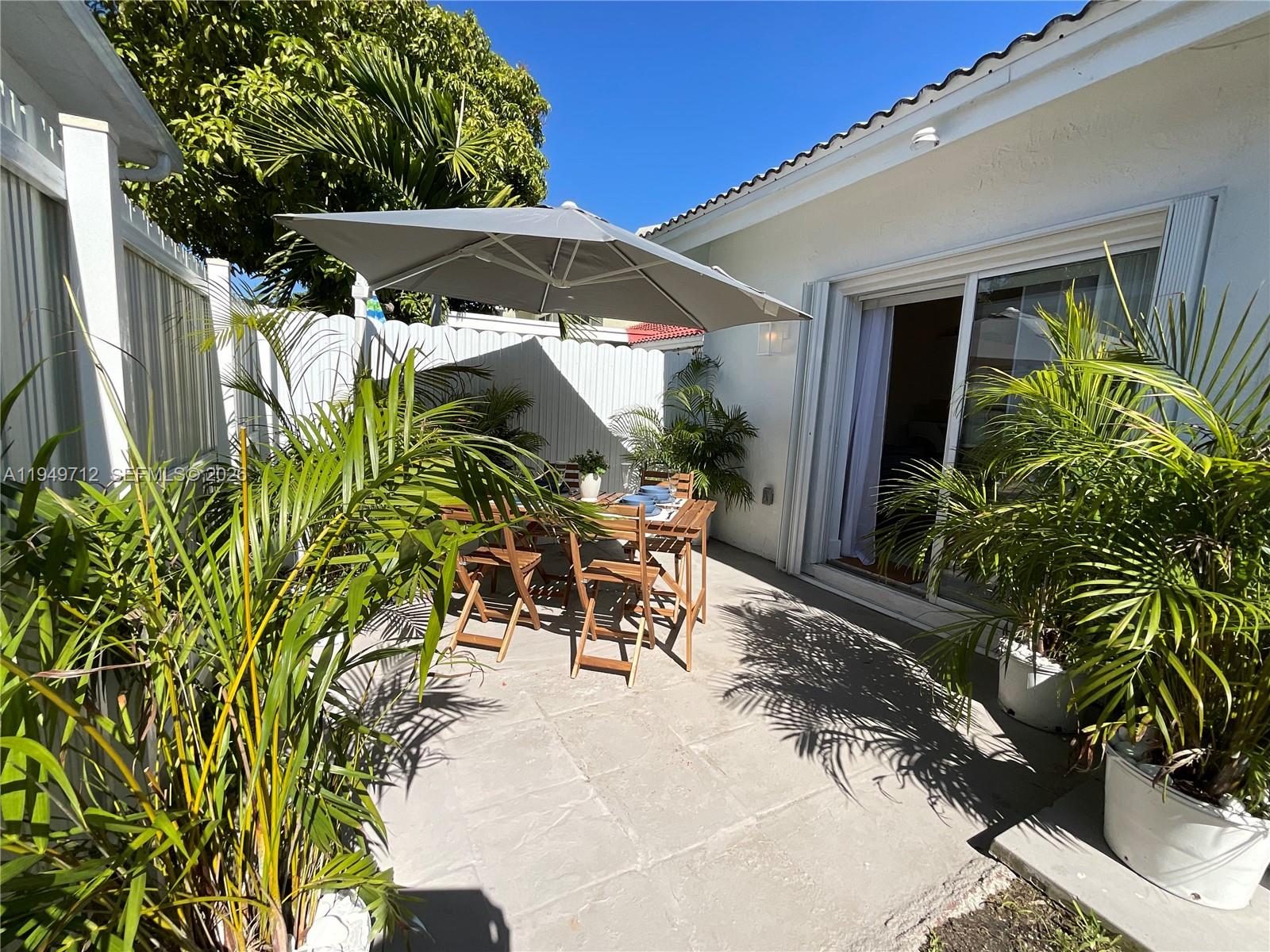 GARDENS OF HOMESTEAD - Residential