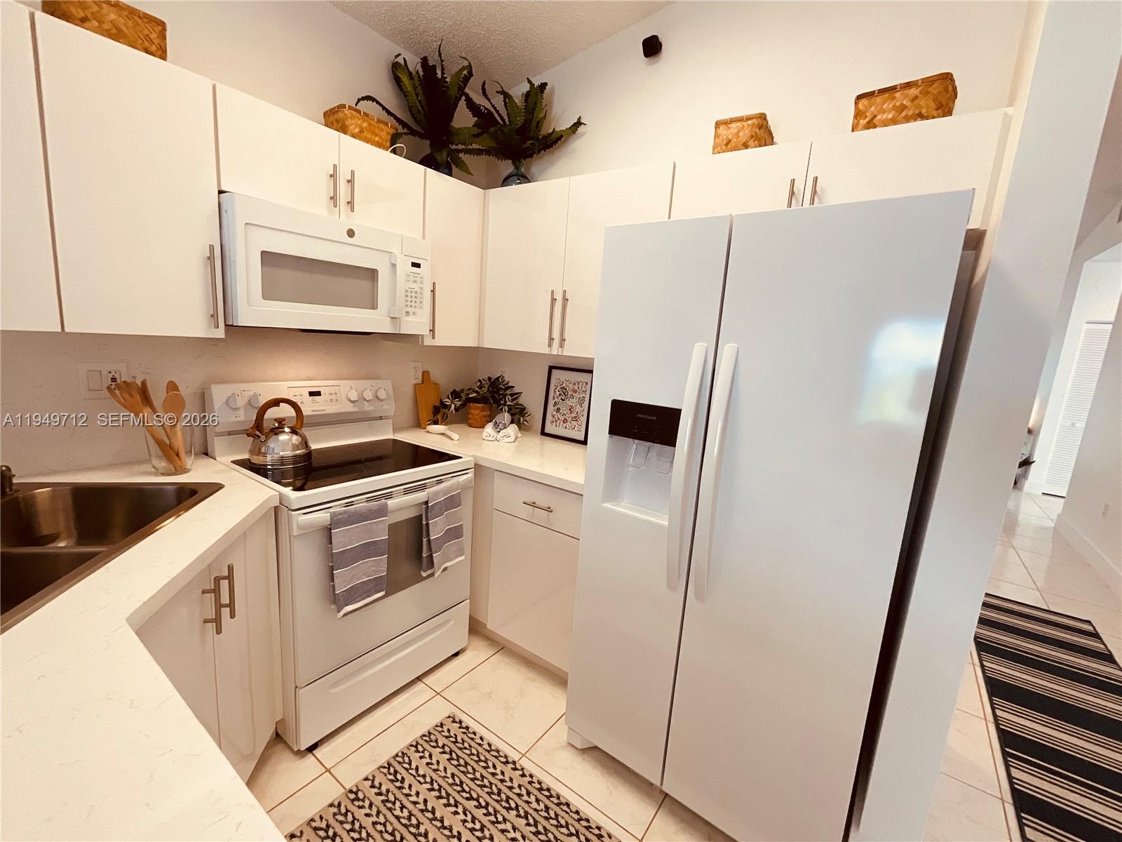 GARDENS OF HOMESTEAD - Residential