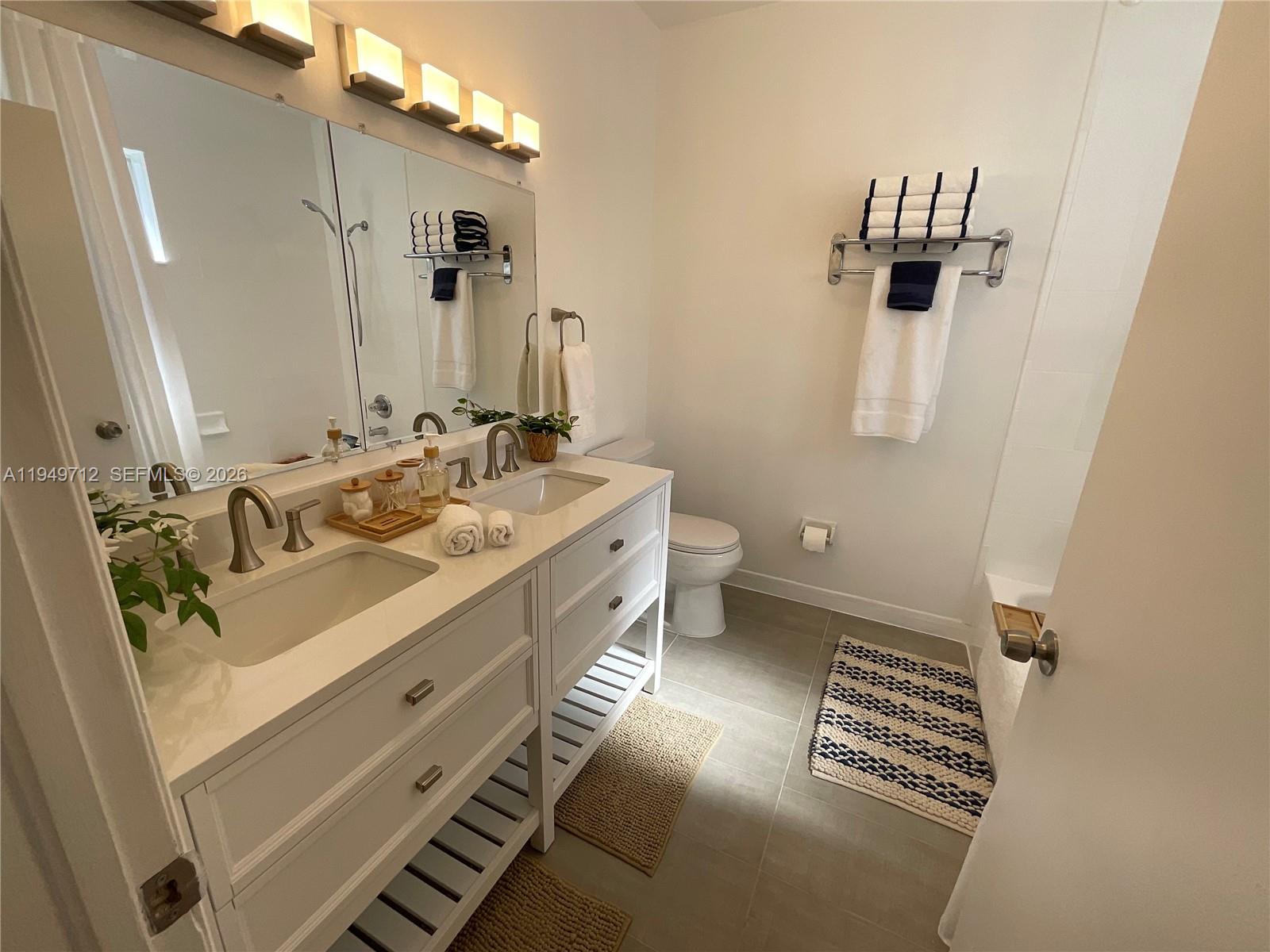 GARDENS OF HOMESTEAD - Residential