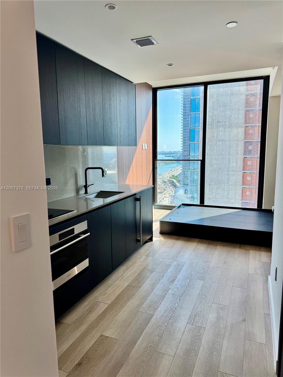 E11EVEN - Residential