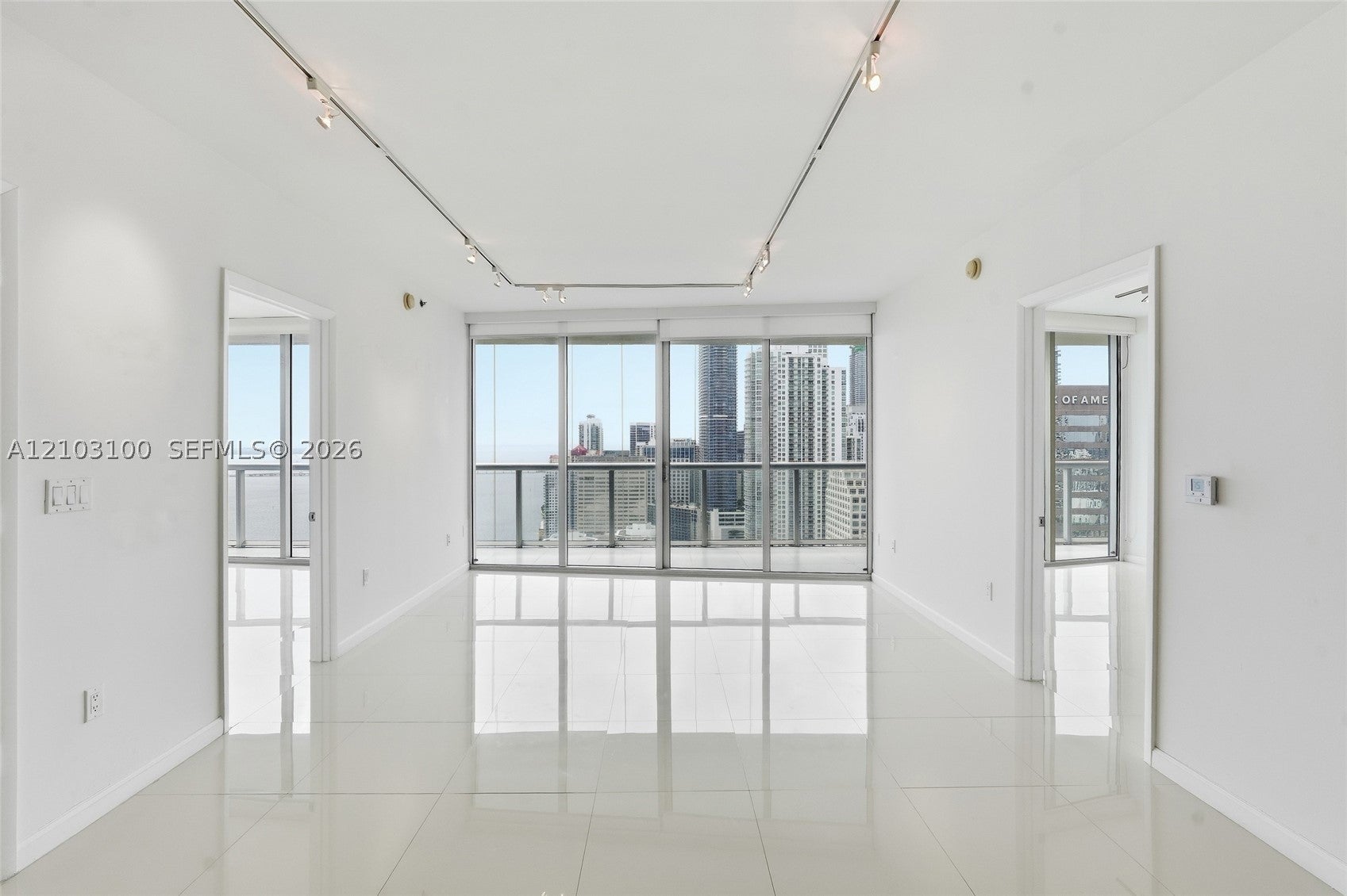 495 Brickell Ave 4003