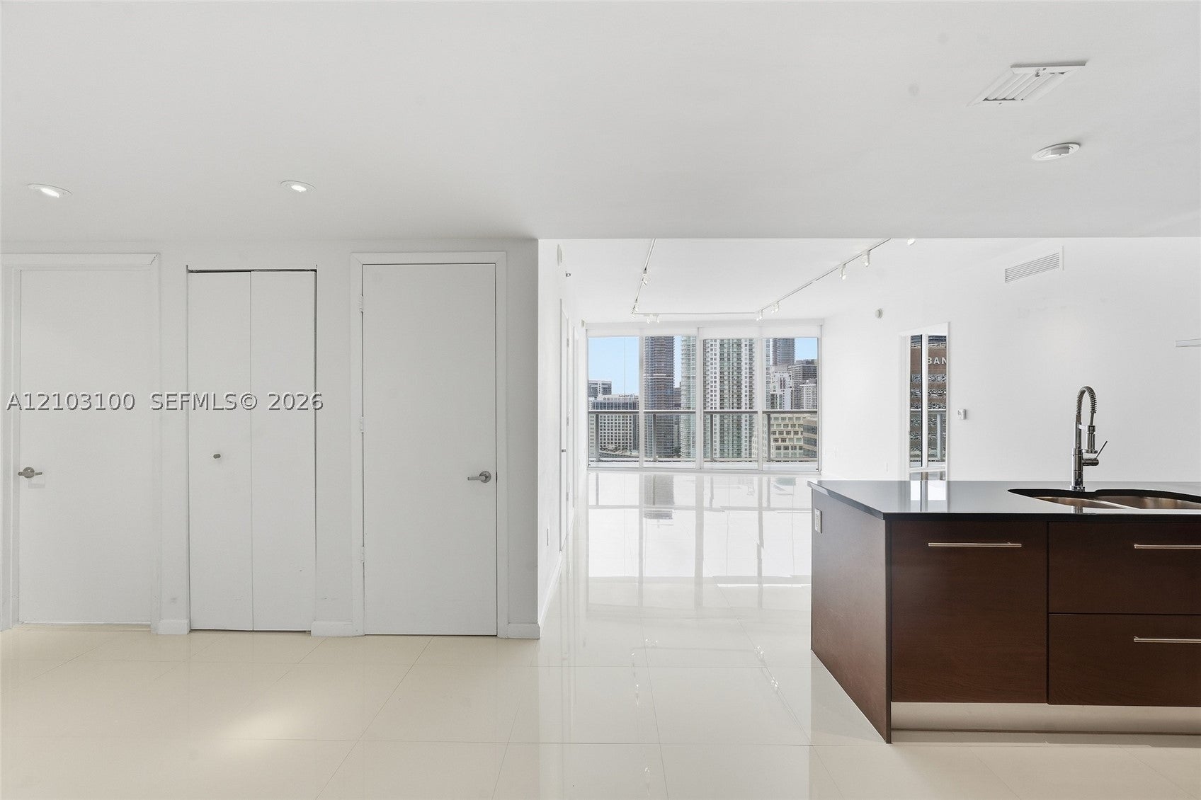 495 Brickell Ave 4003