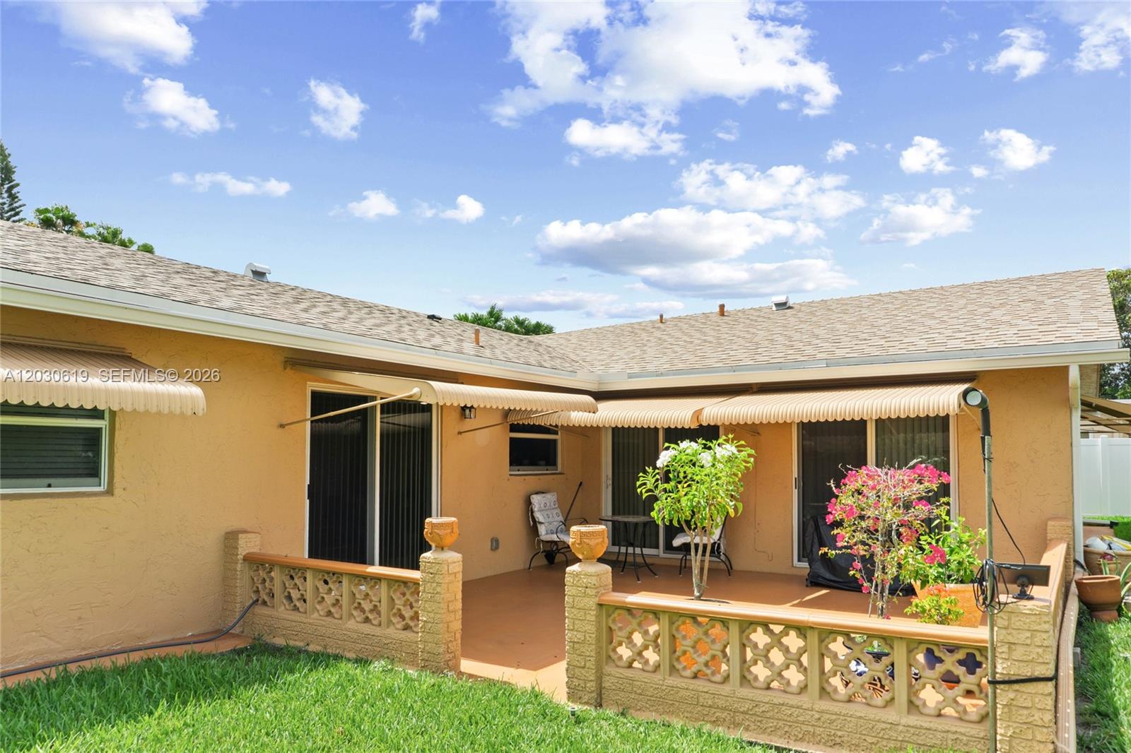 7617 NW 66th Ter