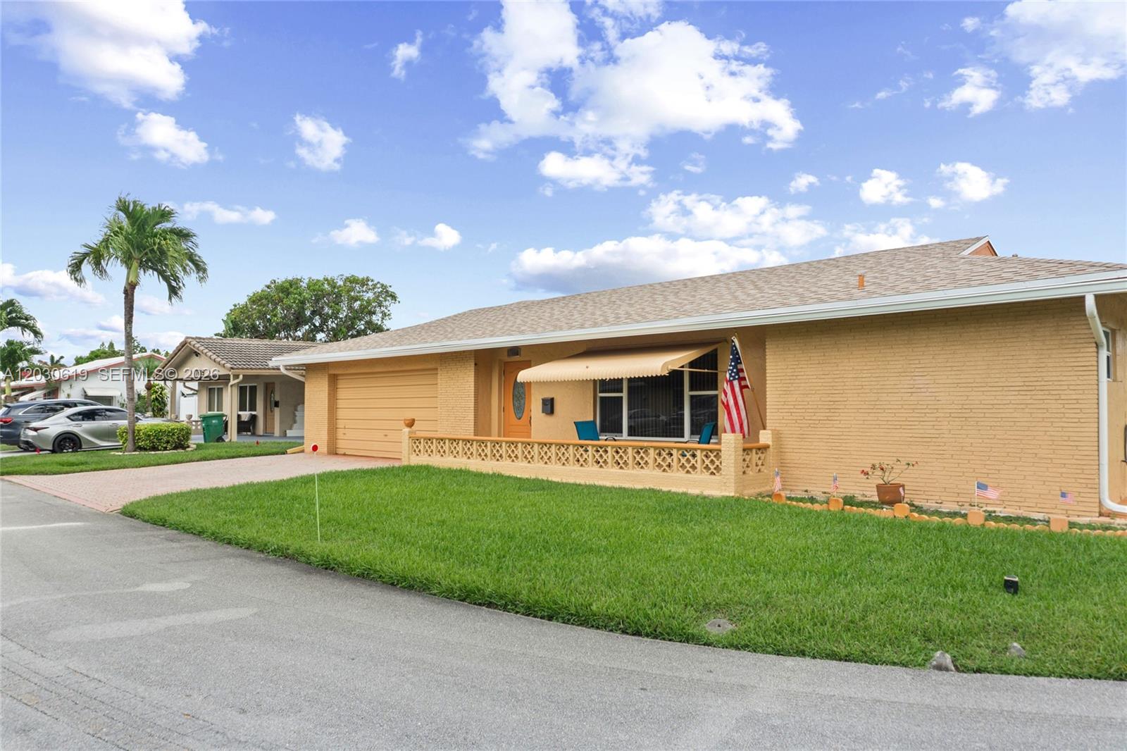 7617 NW 66th Ter