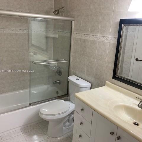 LA HACIENDA COUNTRY CLUB - Residential Lease