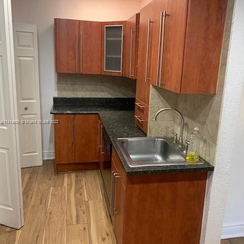 LA HACIENDA COUNTRY CLUB - Residential Lease