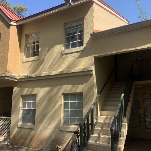 LA HACIENDA COUNTRY CLUB - Residential Lease