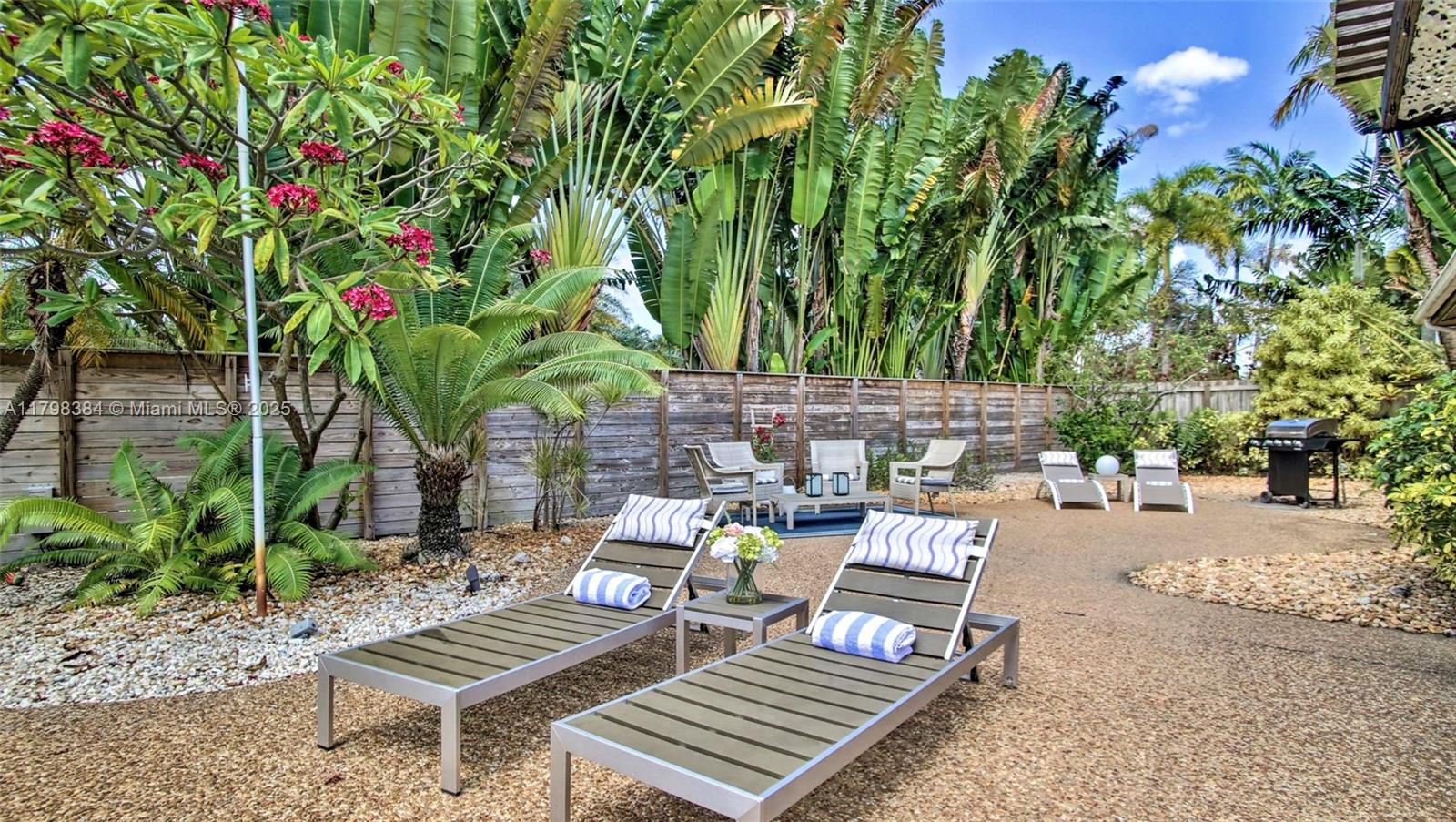 Coral Woods 33-25 B - Residential Lease