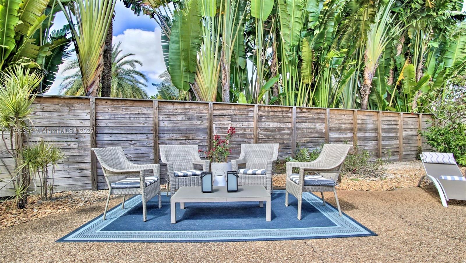 Coral Woods 33-25 B - Residential Lease