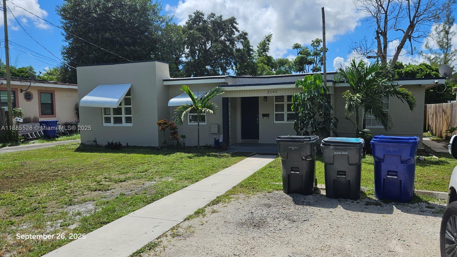 HOLLYWOOD TERRACE - Residential Lease