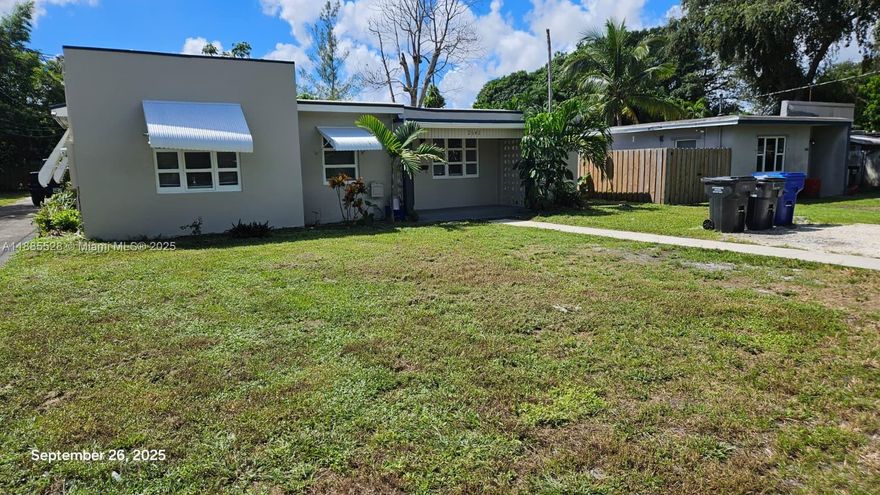 Lovely house centrally located on a dead-end quiet street. Tile floors, central A/C, ceiling fans, renovated shower, Private back yard. Lots of grass space in the front, Florida room.