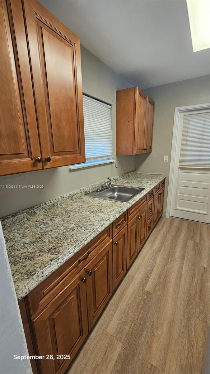 HOLLYWOOD TERRACE - Residential Lease