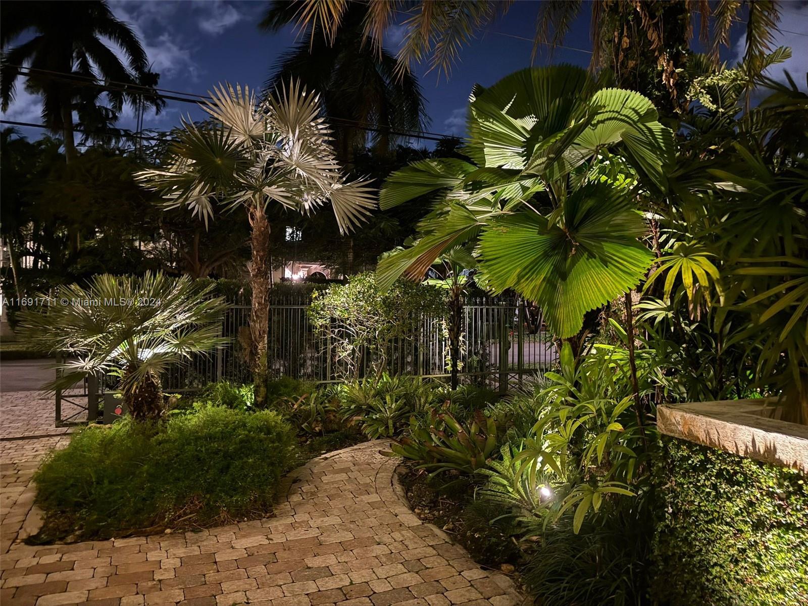 BRICKELL FLAGLER - Residential
