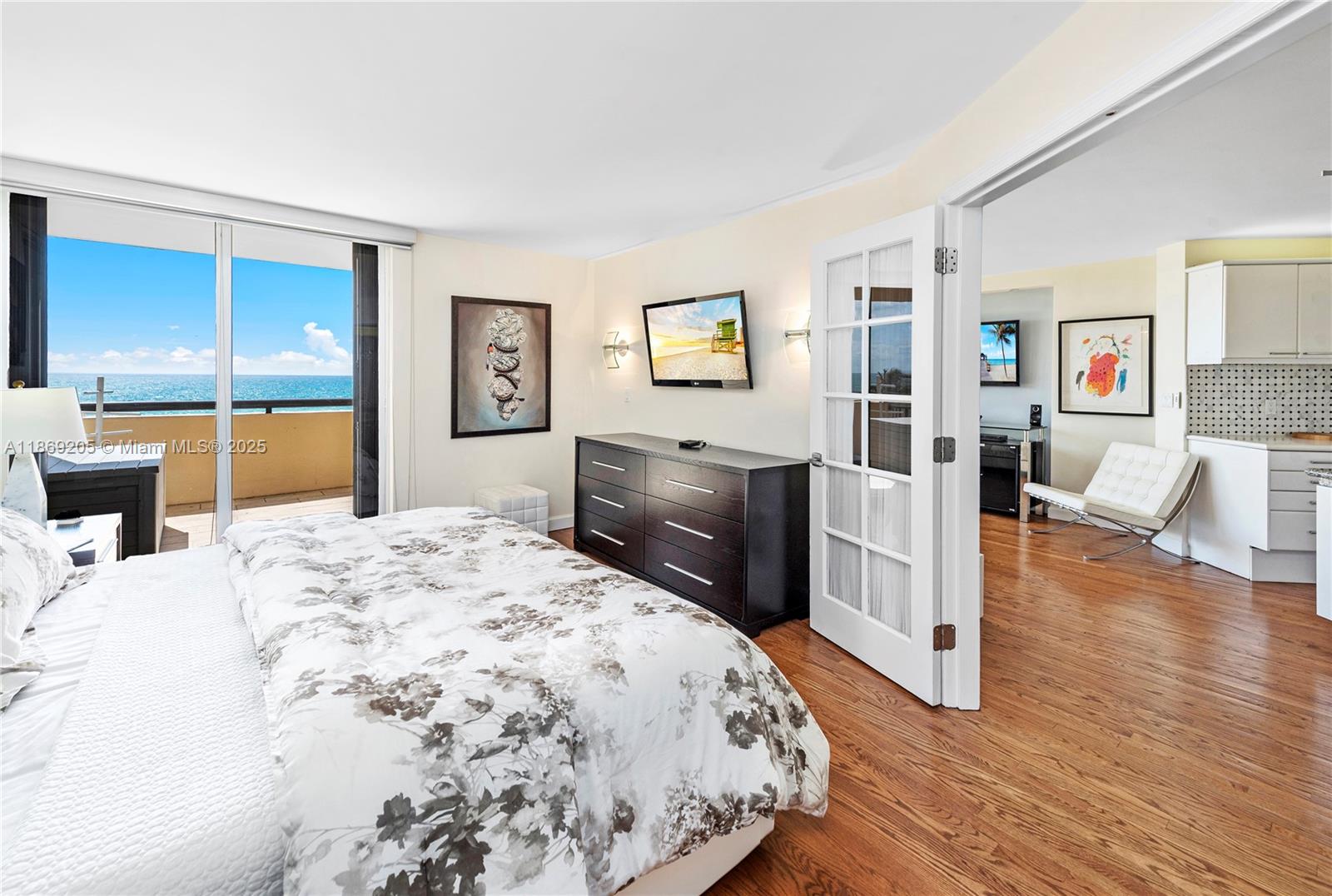 CLUB ATLANTIS CONDO - Residential