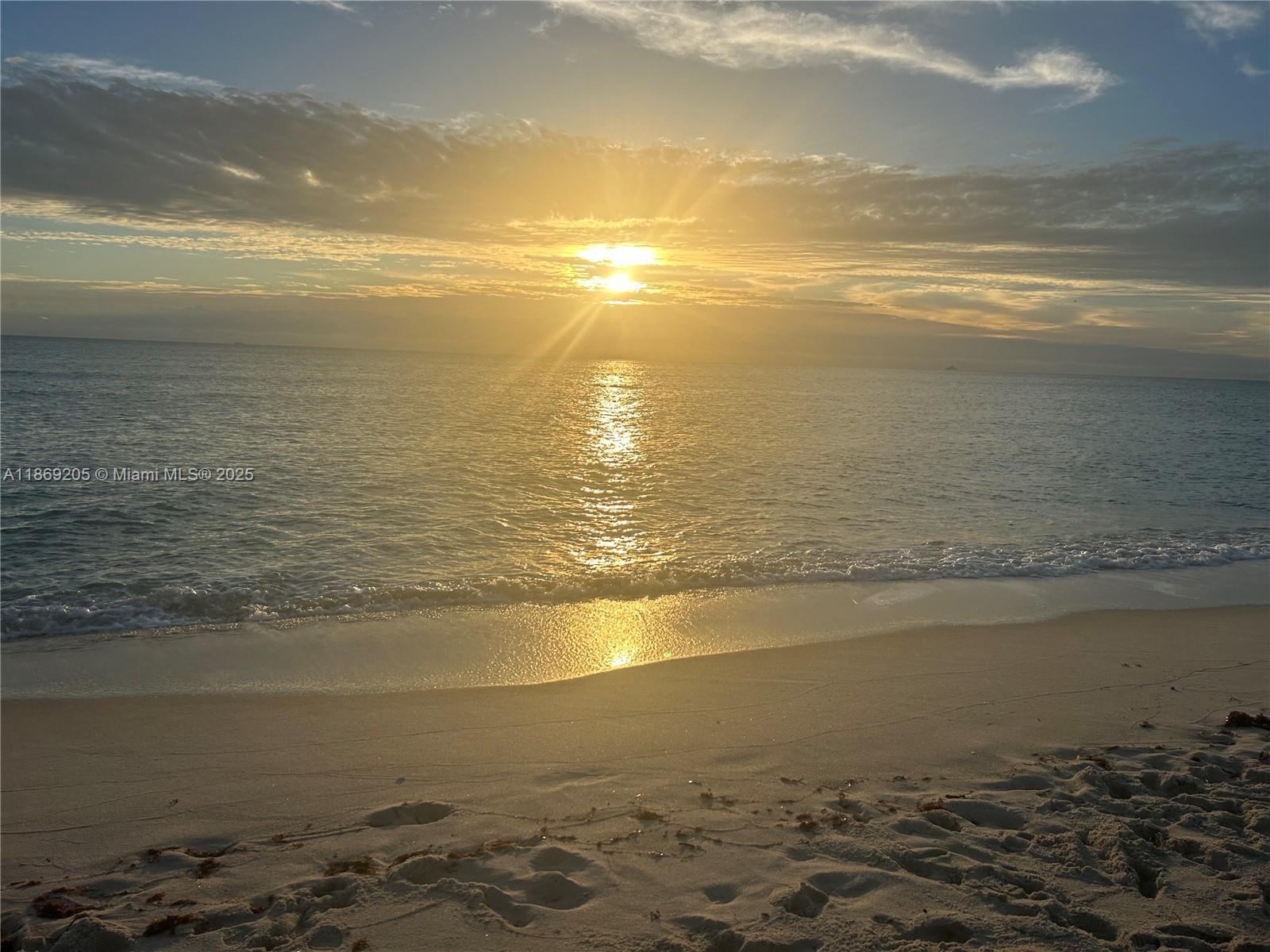 CLUB ATLANTIS CONDO - Residential