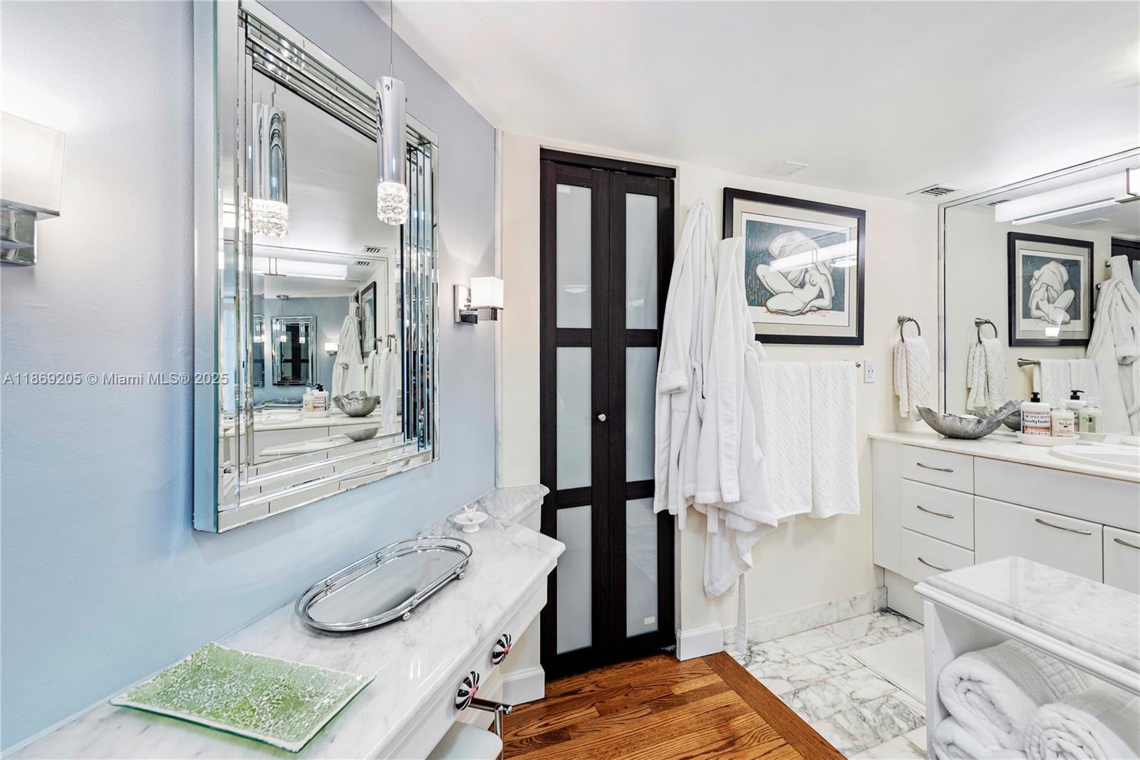 CLUB ATLANTIS CONDO - Residential