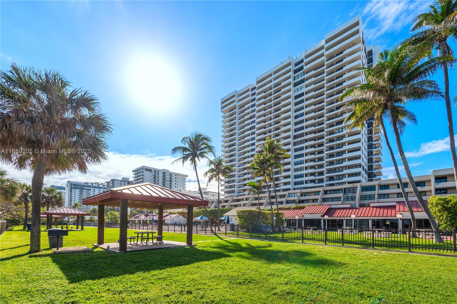 CLUB ATLANTIS CONDO - Residential