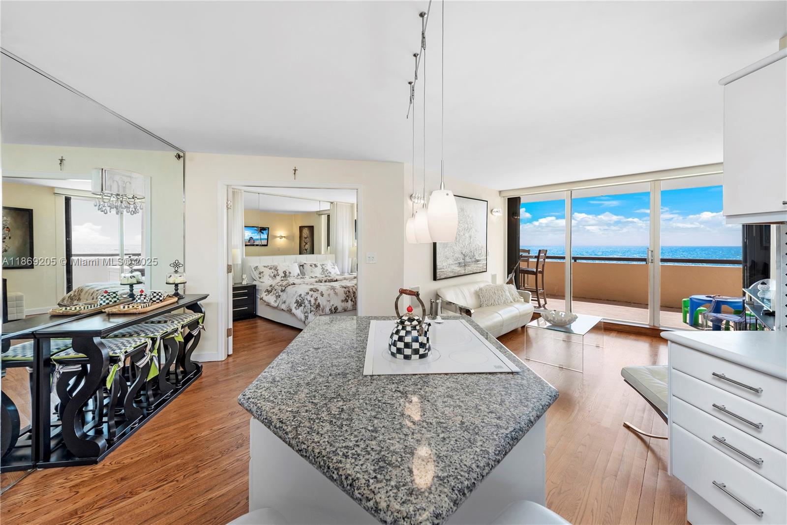 CLUB ATLANTIS CONDO - Residential