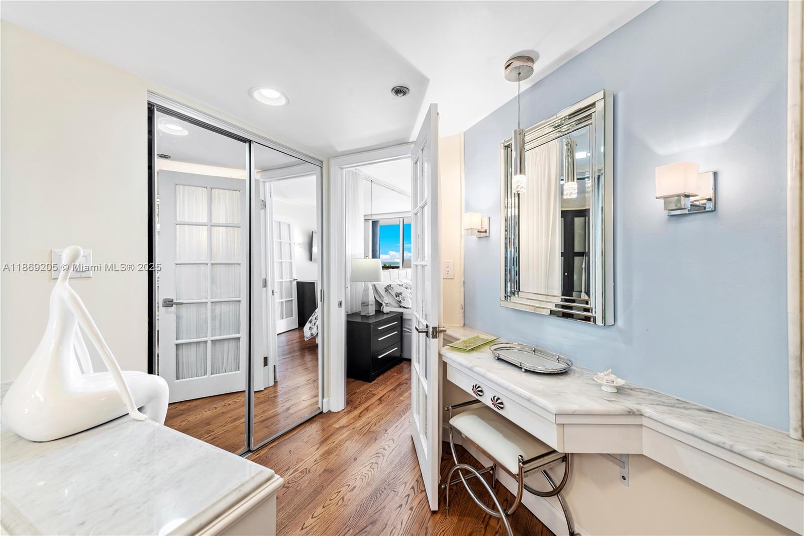 CLUB ATLANTIS CONDO - Residential