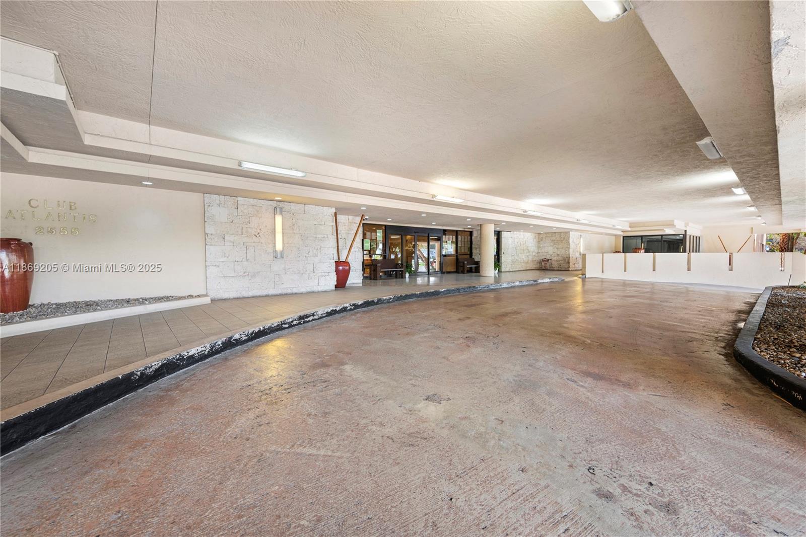 CLUB ATLANTIS CONDO - Residential