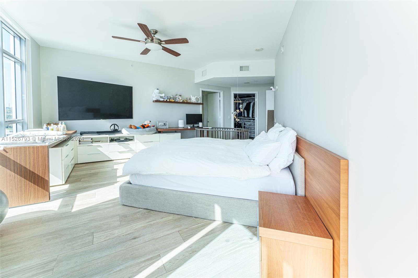 MARINA PALMS RESIDENCES N - Residential Lease