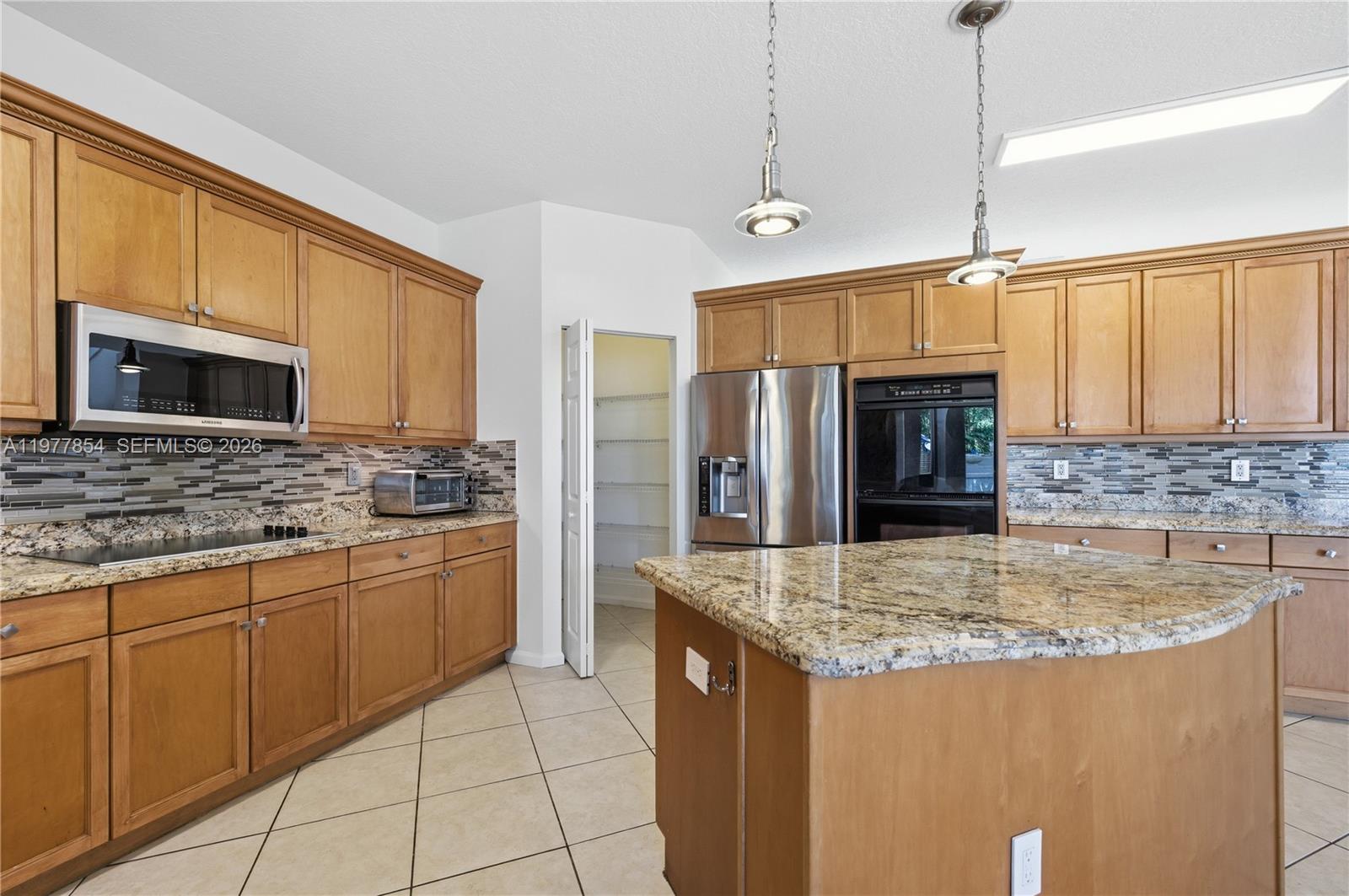 RIVIERA ISLES II - Residential