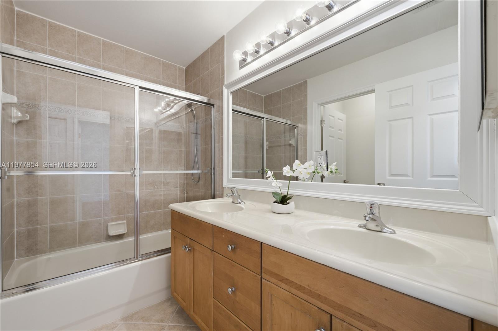 RIVIERA ISLES II - Residential