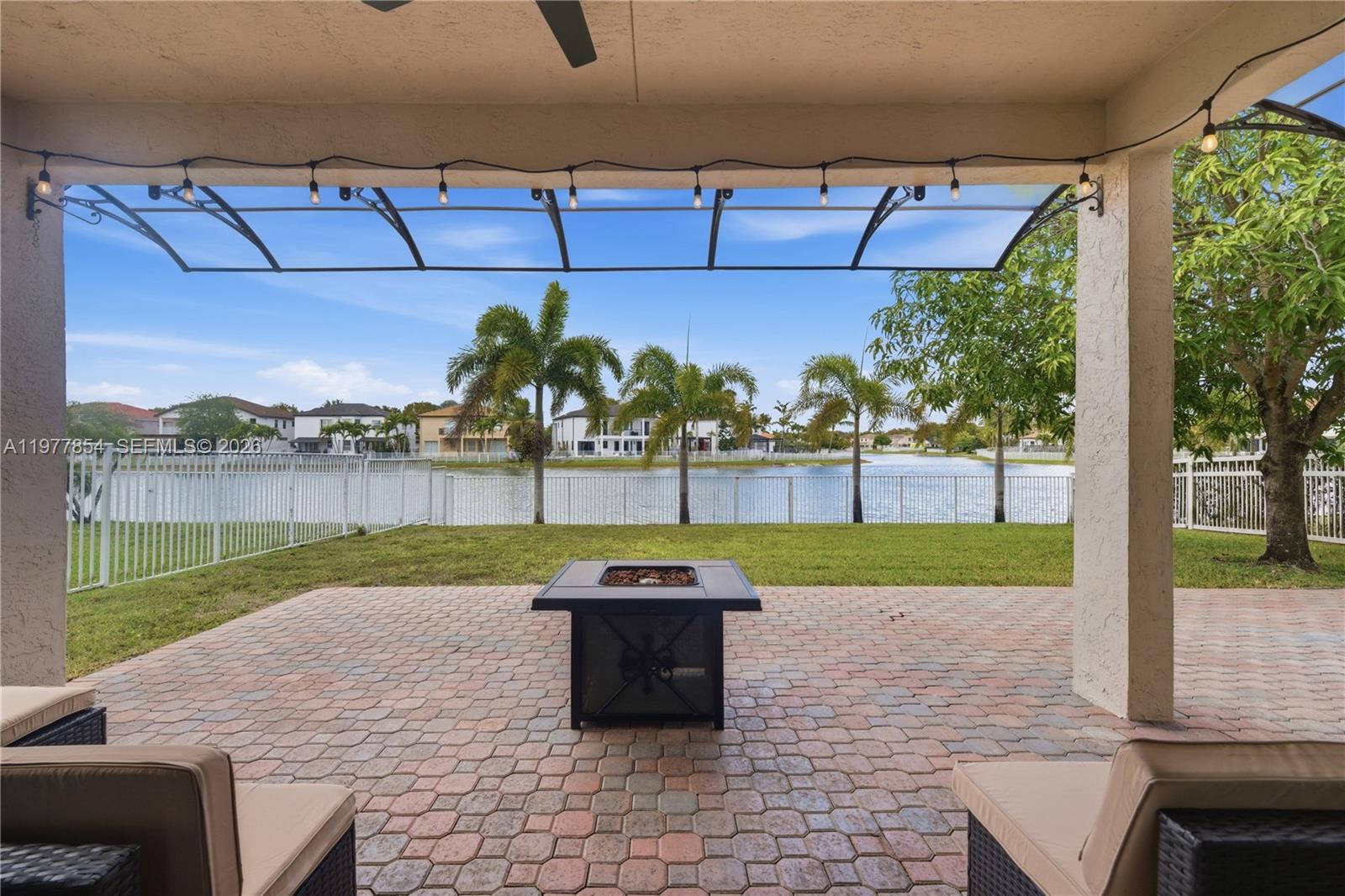 RIVIERA ISLES II - Residential