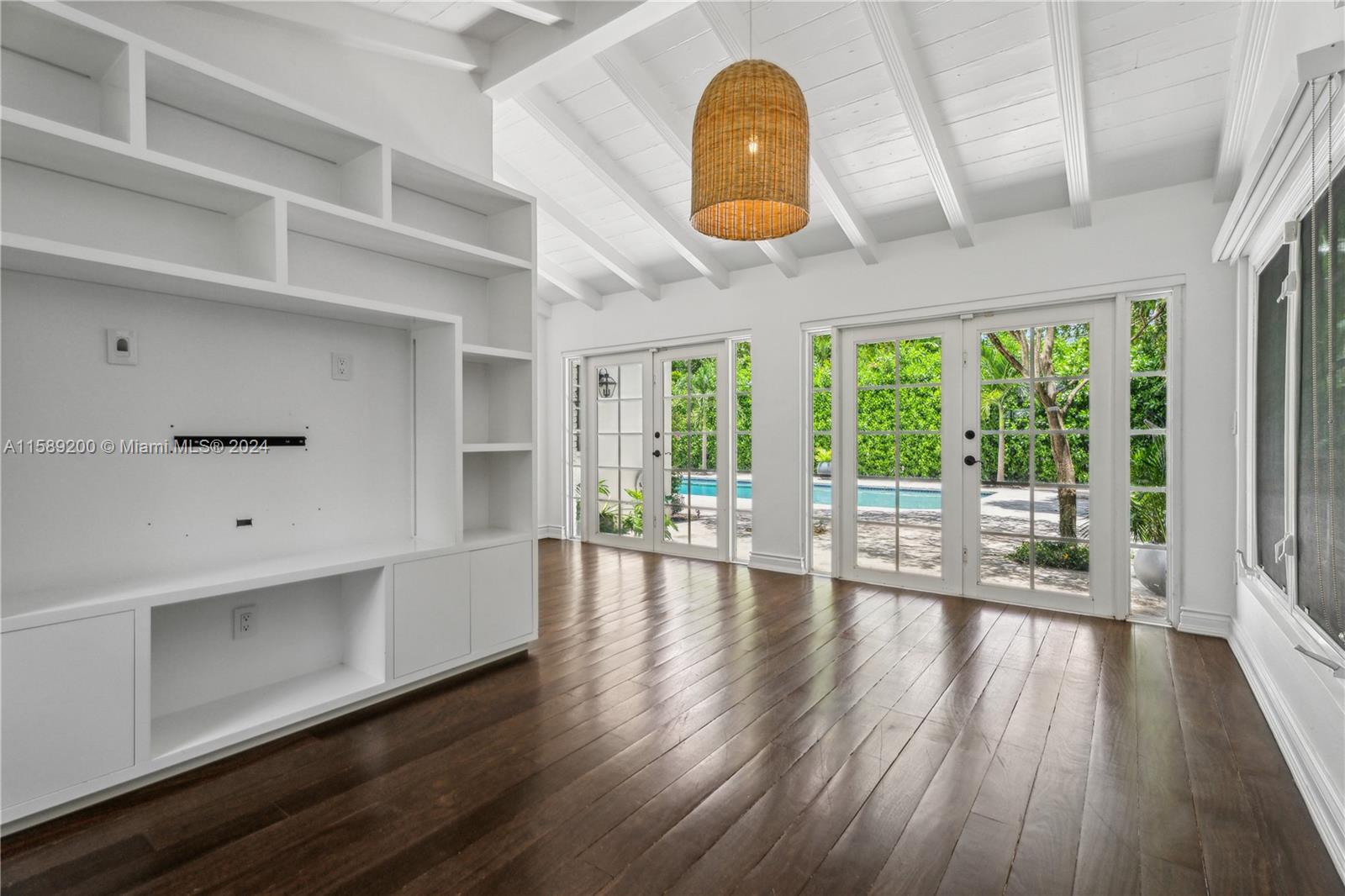 CORAL GABLES C C SEC 3 - Residential