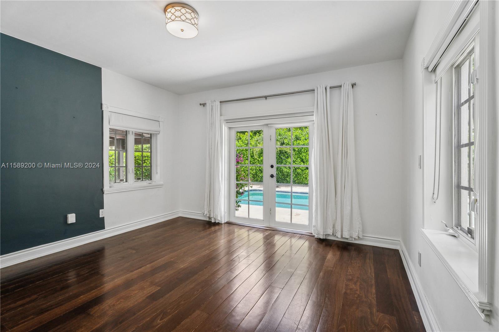 CORAL GABLES C C SEC 3 - Residential