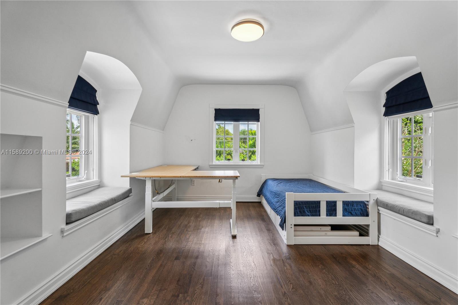 CORAL GABLES C C SEC 3 - Residential