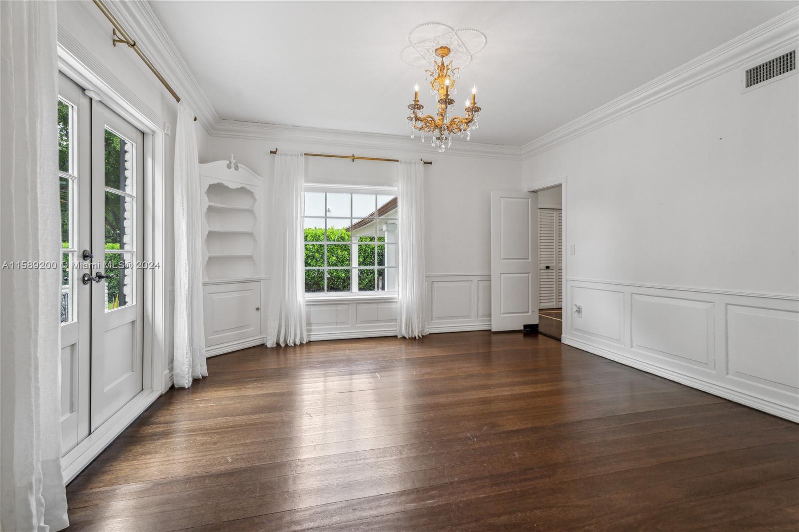 CORAL GABLES C C SEC 3 - Residential