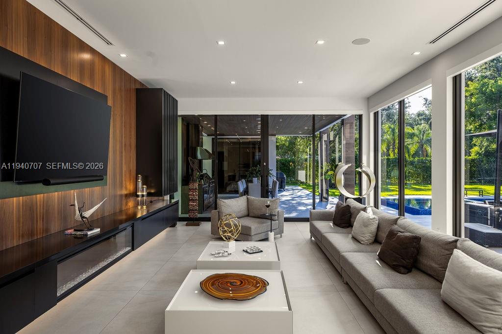 SUDLOW PARK - Residential