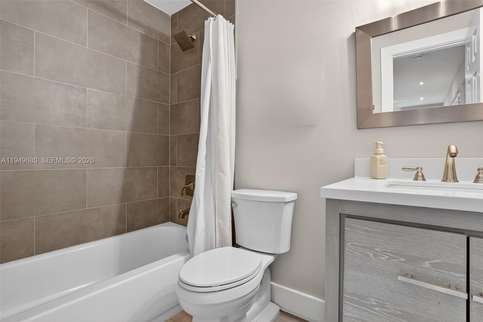 CROSSINGS TOWNHOUSES SEC - Residential